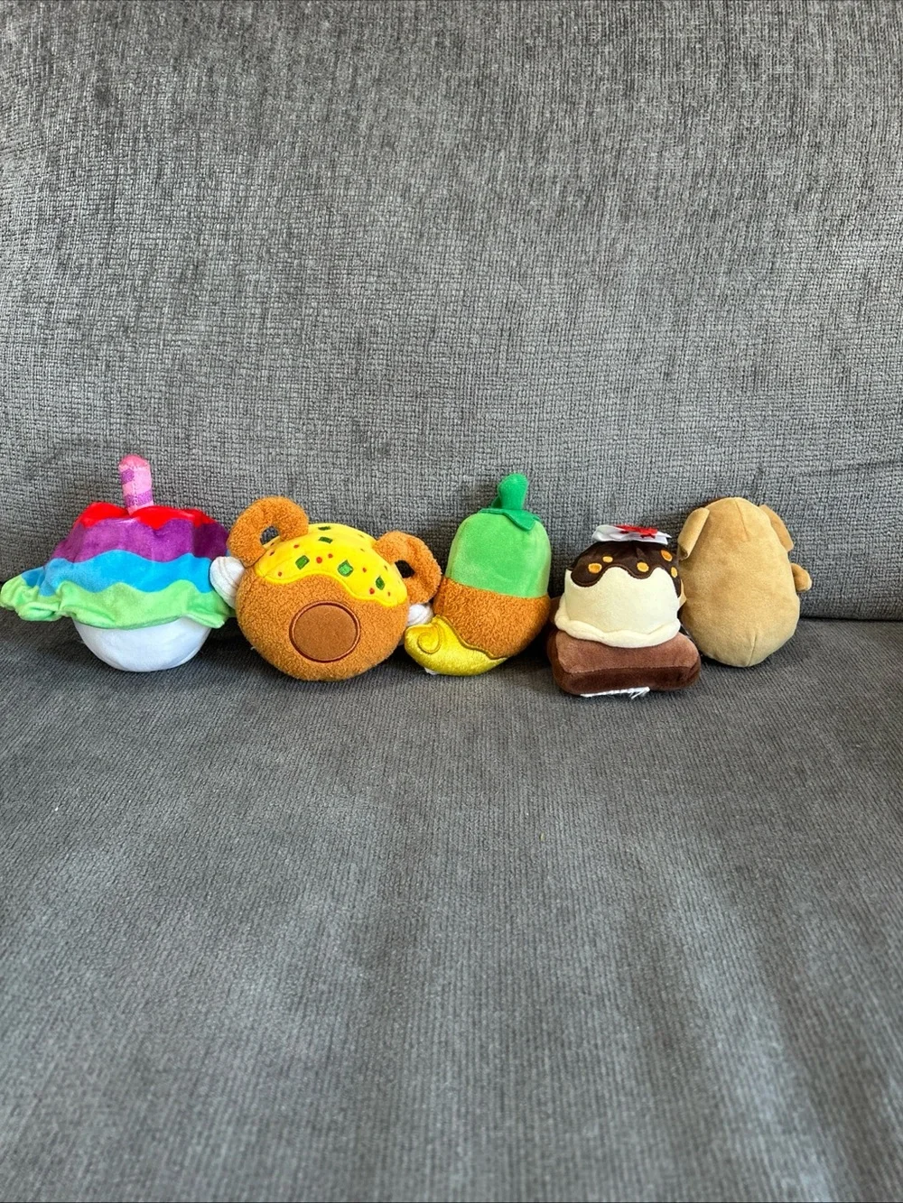 Disney Munchlings Plush Lot Pascal Daisy Mickey Tramp Unicorn